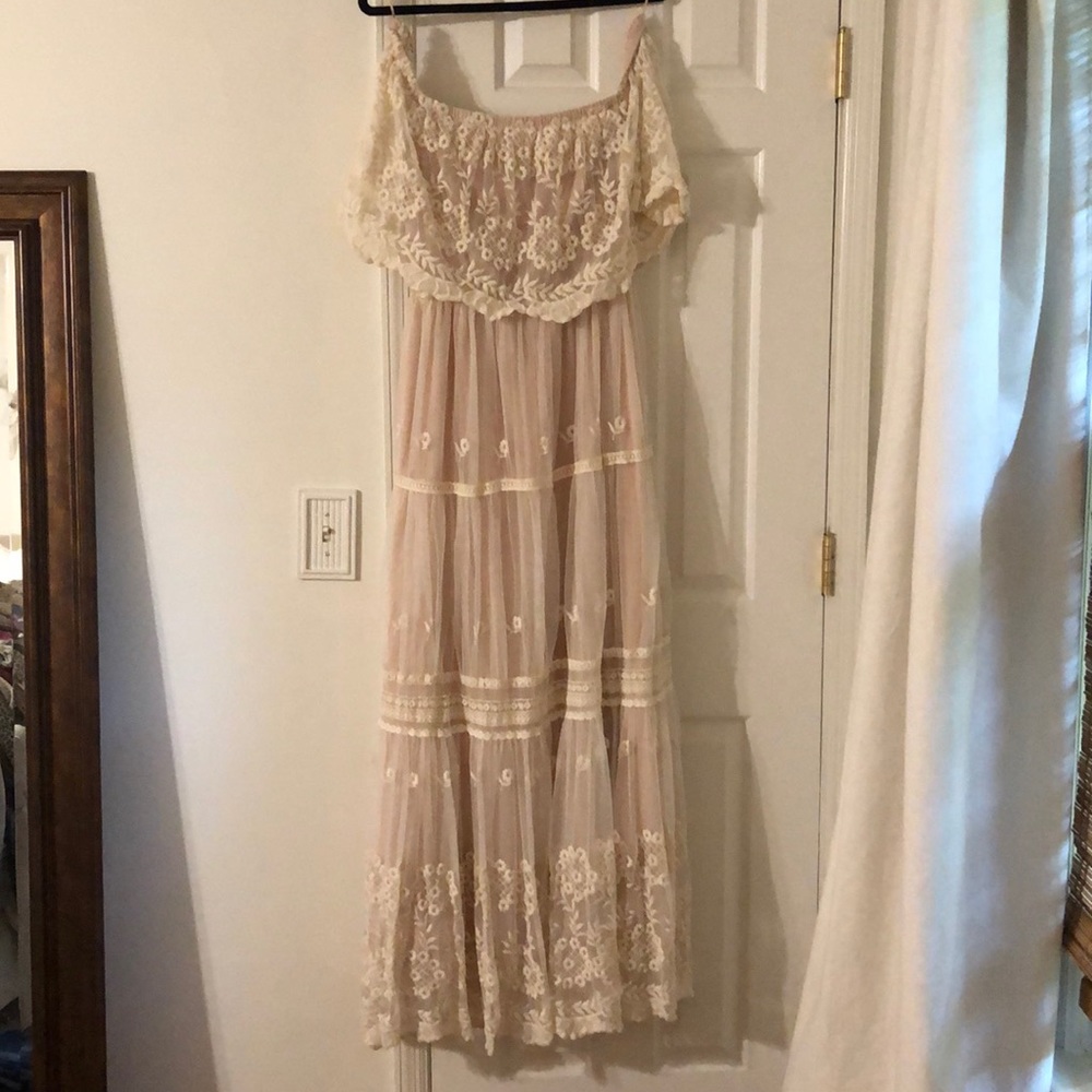 Lace maxi dress